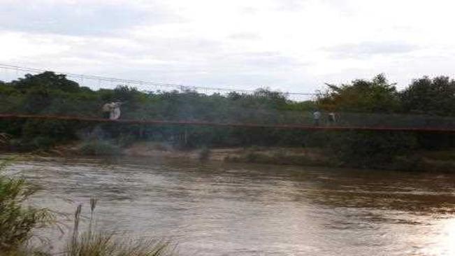 Município inaugura ponte.